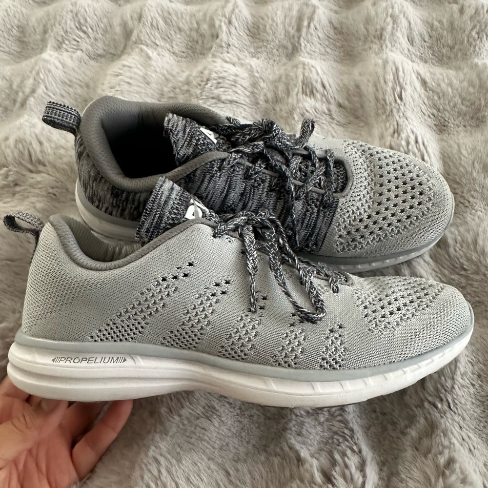 APL Athletic Propulsion Labs Women's Techloom Phantom Running Shoe size 8 grey